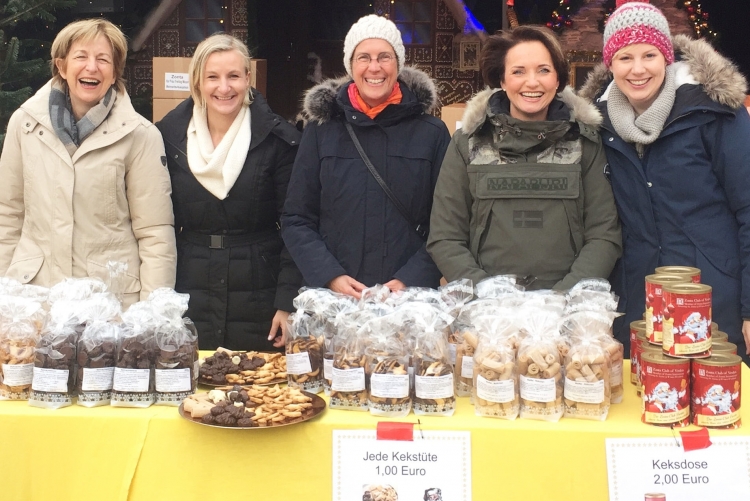 Großer Keksverkauf auf dem Verdener Weihnachtsmarkt